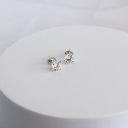 Sterling Silver Classic 4-Prong Moissanite Stud Earrings – 0.6ct, 1ct or 1.6ct