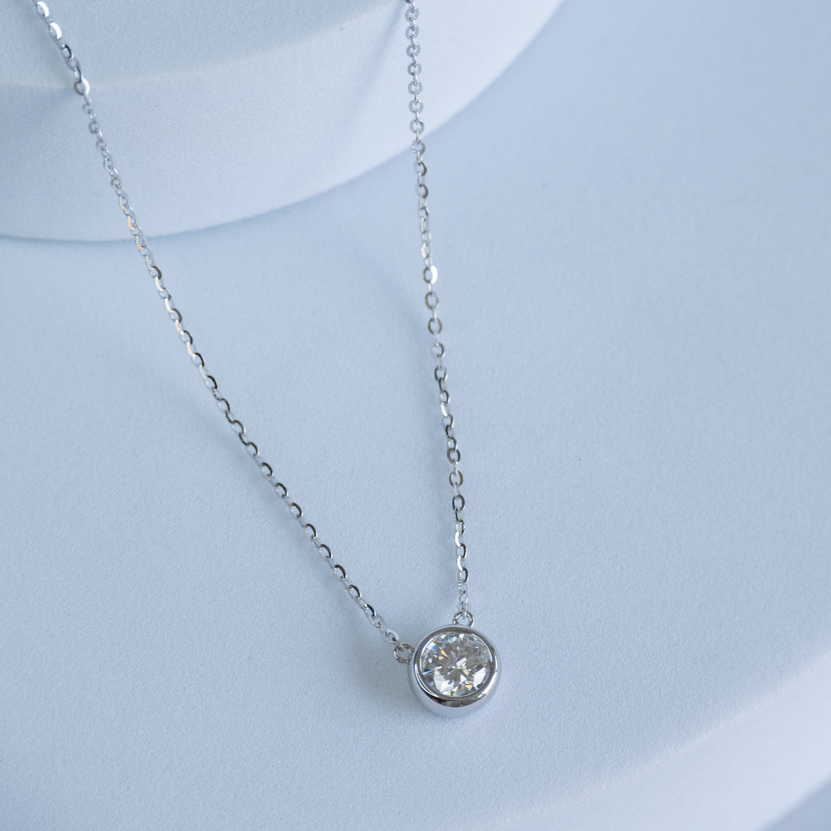 Sterling Silver 0.8ct Moissanite Fixed Pendant Necklace – 40+3cm