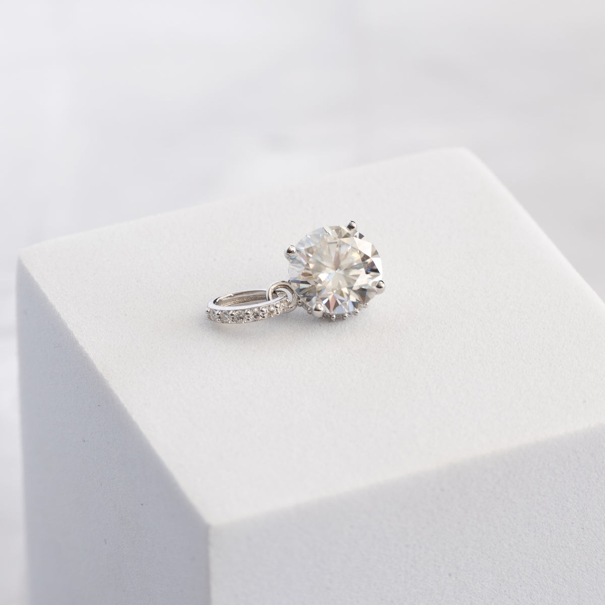 Sterling Silver 3ct Moissanite Solitaire Pendant – 9mm