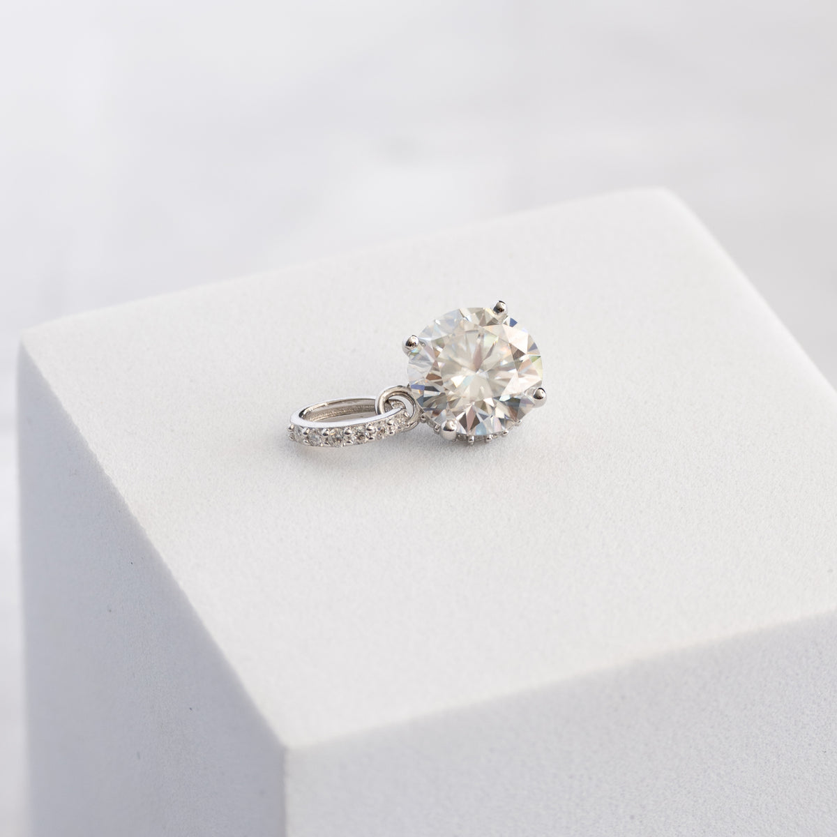 Sterling Silver 3ct Moissanite Solitaire Pendant – 9mm
