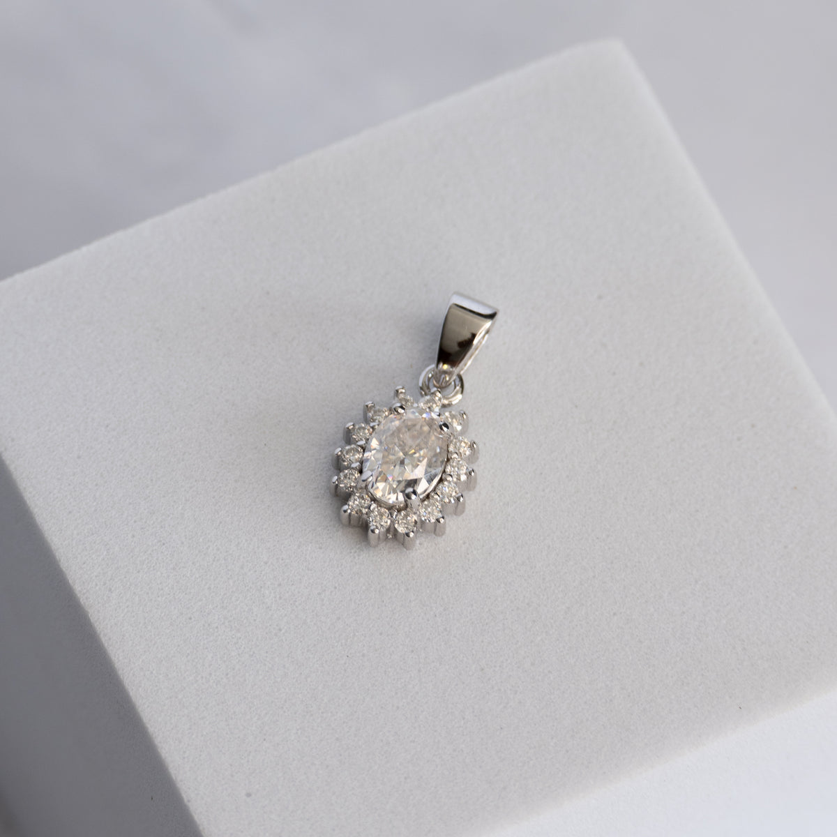 Sterling Silver Teardrop Cluster Moissanite Pendant – 1ct Oval Centre Stone