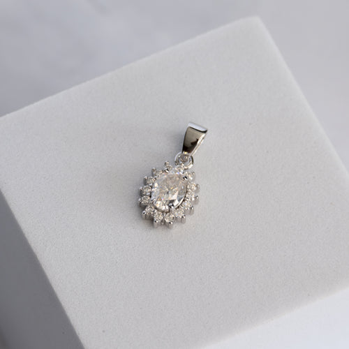 Sterling Silver Teardrop Cluster Moissanite Pendant – 1ct Oval Centre Stone