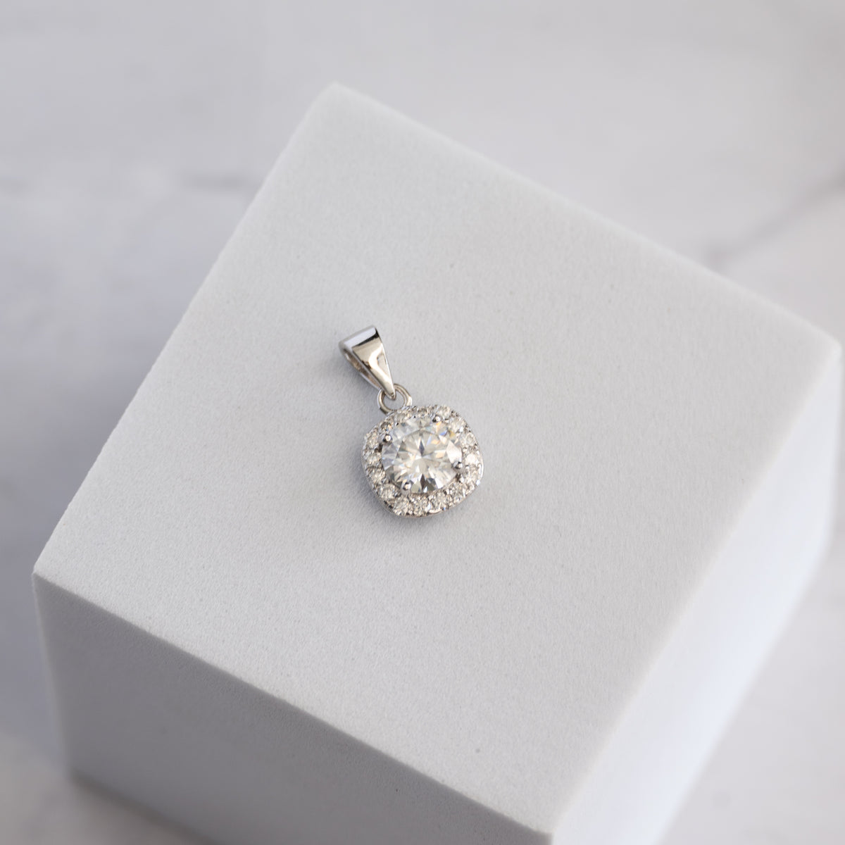 Sterling Silver Cushion-Cut Moissanite Double Halo Pendant – 1ct