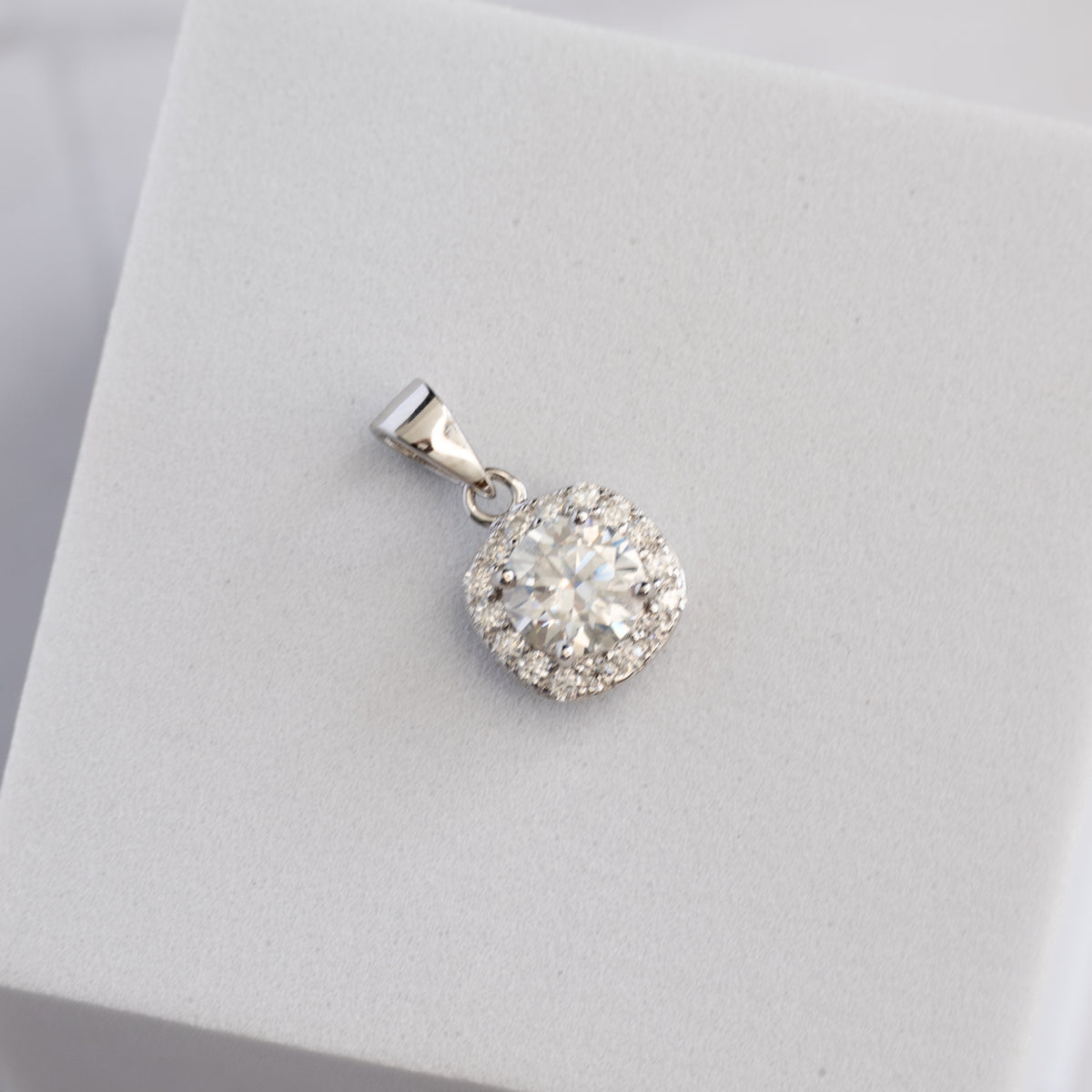 Sterling Silver Cushion-Cut Moissanite Double Halo Pendant – 1ct