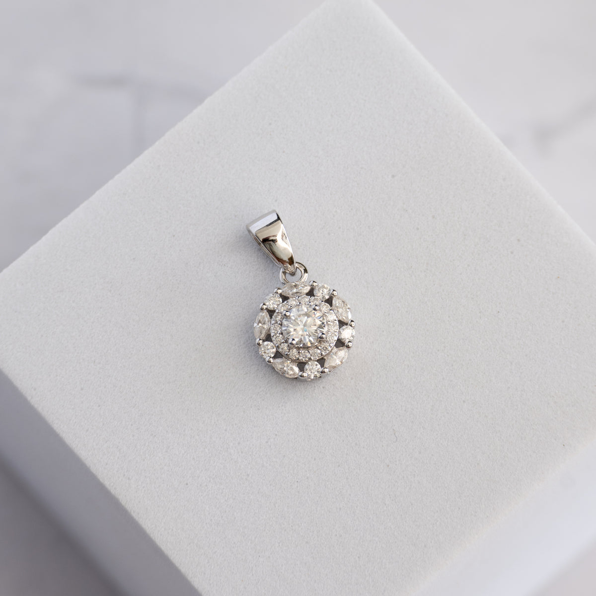Sterling Silver Moissanite Round Floral Halo Cluster Pendant – 0.3ct