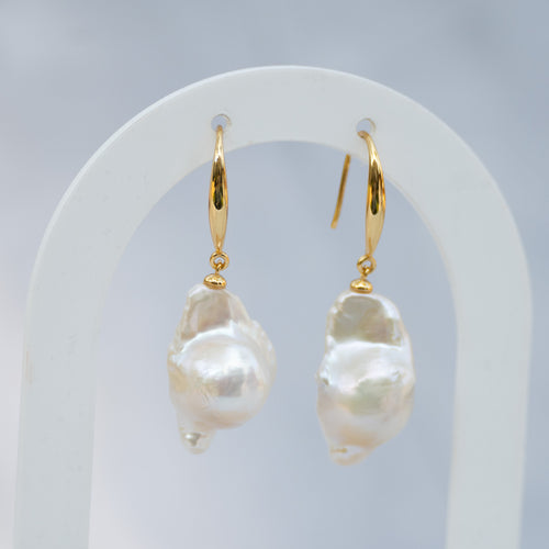 18ct Gold-Plated Sterling Silver Baroque Pearl Drop Earrings – 43mm
