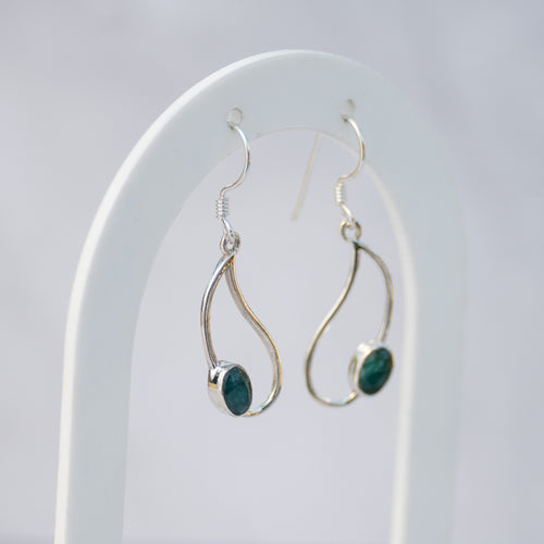 Sterling Silver Emerald Pear-Shaped Drop Earrings – 25mm