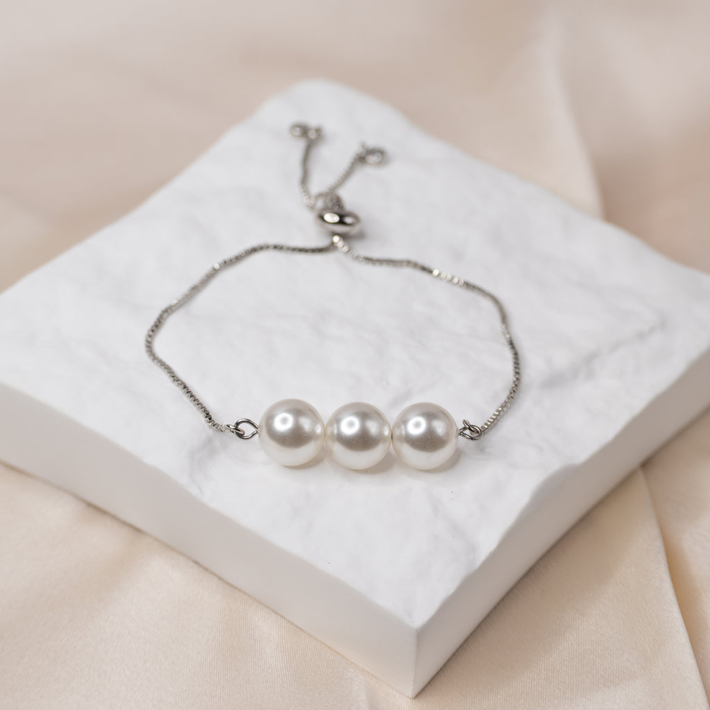 Silver Adjustable Shell pearl Bracelet