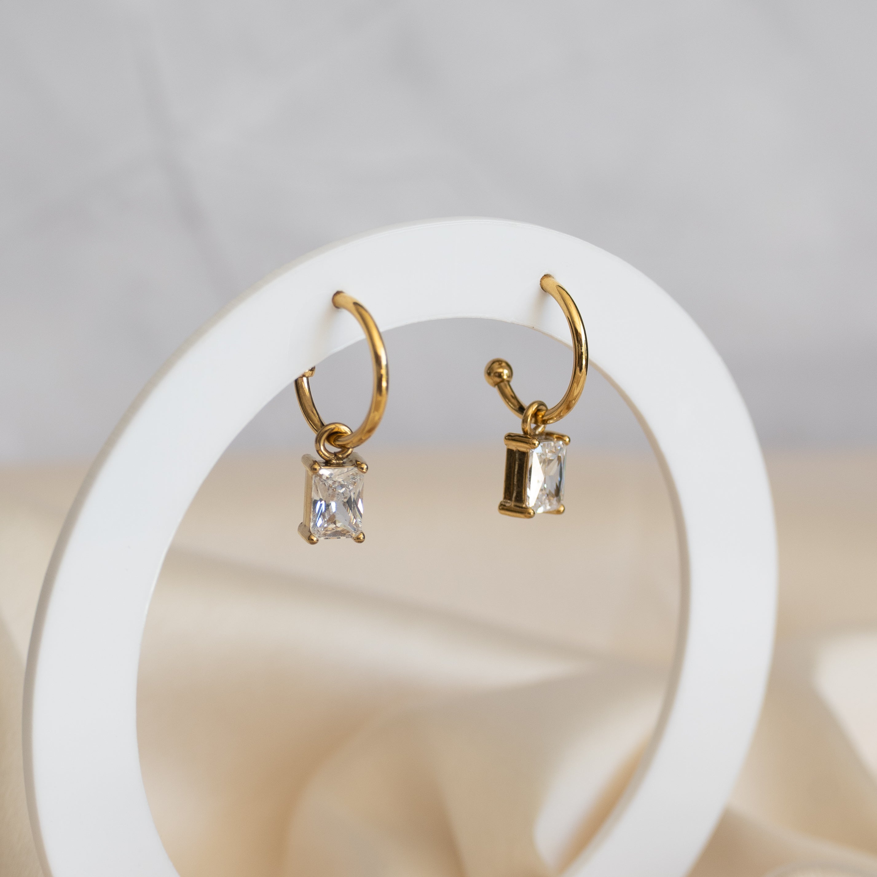Gold pretty woman earrings with rectangular clear charms
