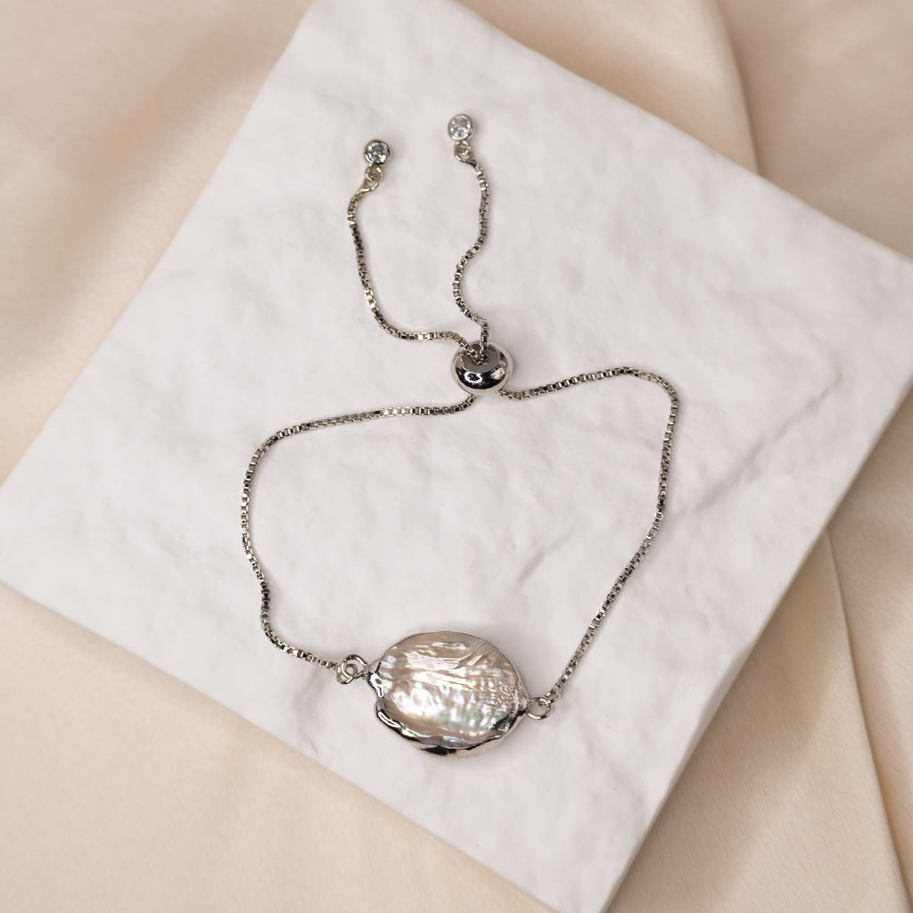 Silver Adjustable bracelet with Round freshwater pearl