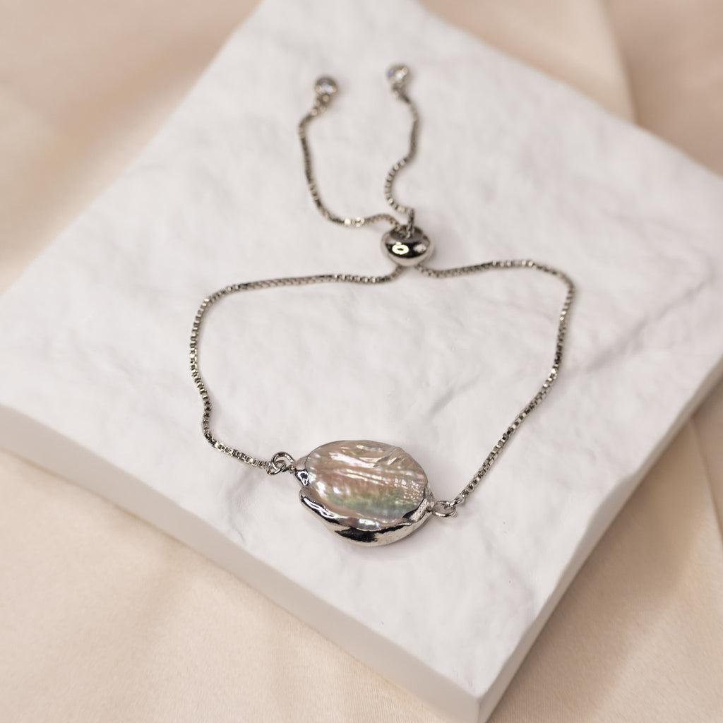 Silver Adjustable bracelet with Round freshwater pearl