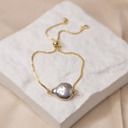 Gold Adjustable Pear shaped Pearl bracelet - Terciany 