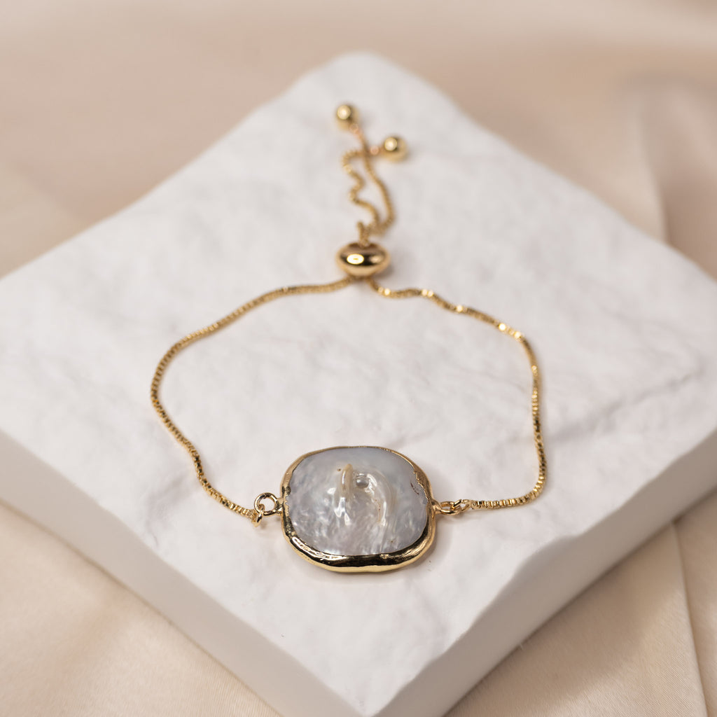 Gold Square Freshwater pearl bracelet