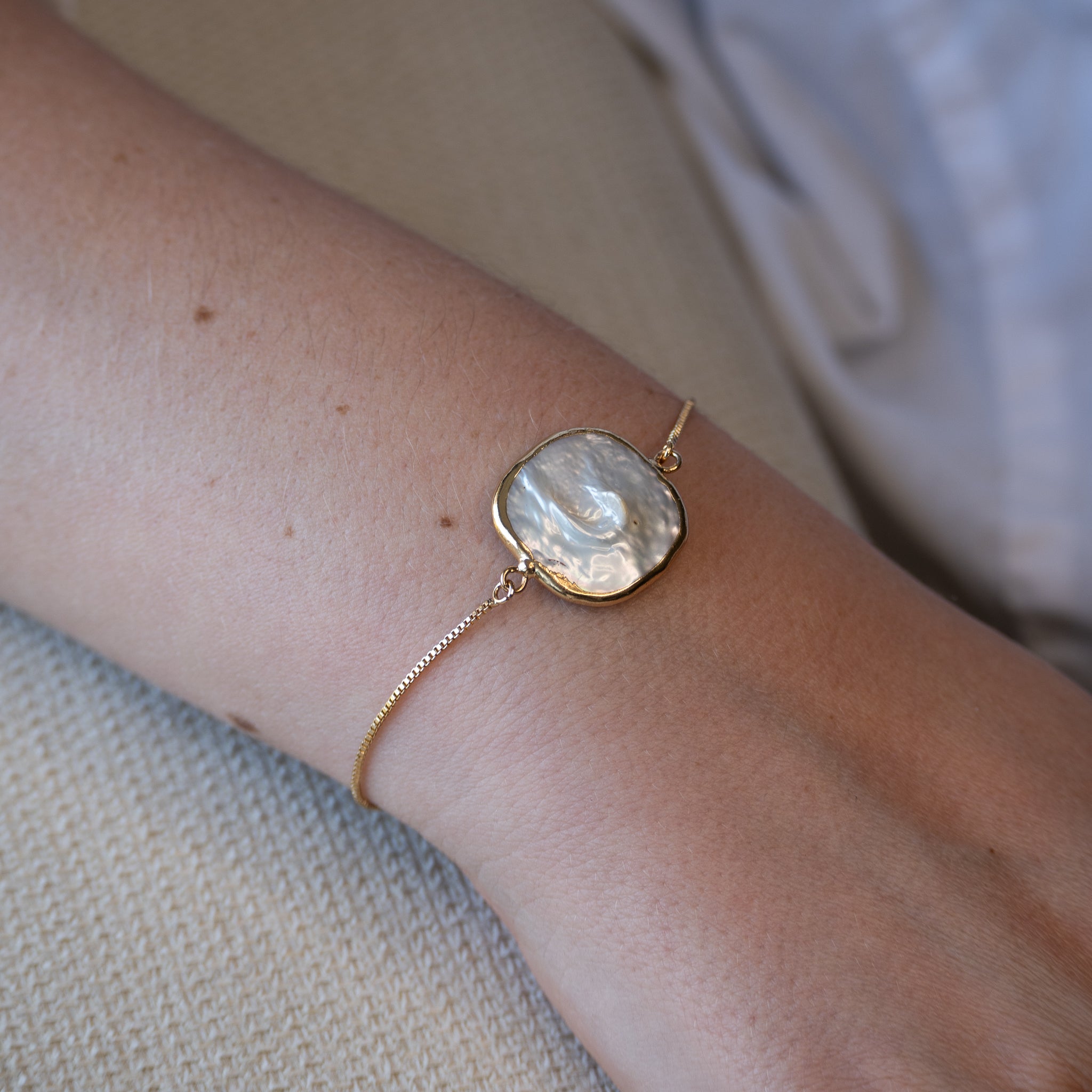 Gold Square Freshwater pearl bracelet