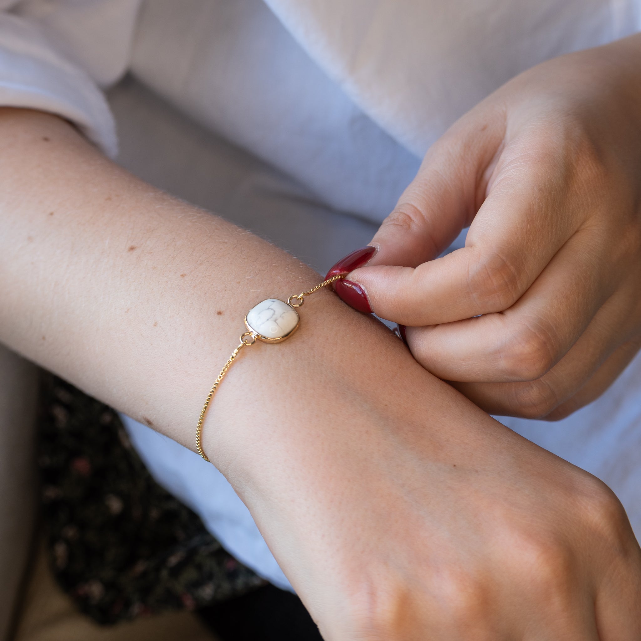 Gold bracelet with Howlite semi Precious stone