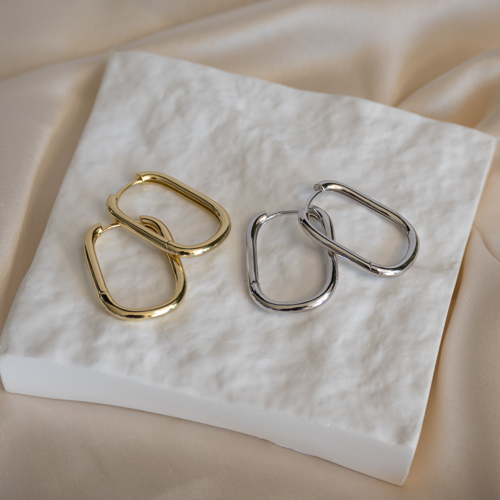 Large Paperclip Huggy earrings - Terciany 