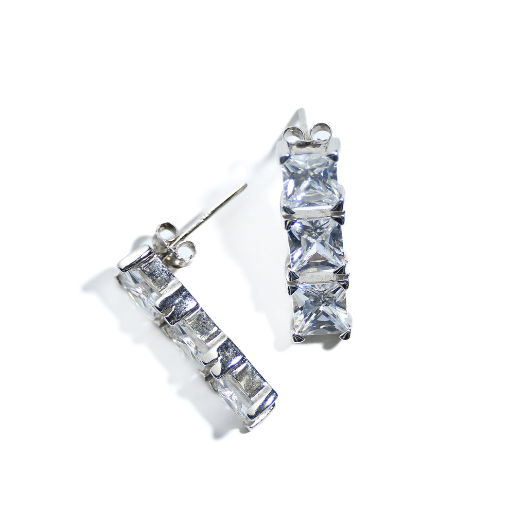 Stunning Three Stone Stud Earrings In Modern Setting