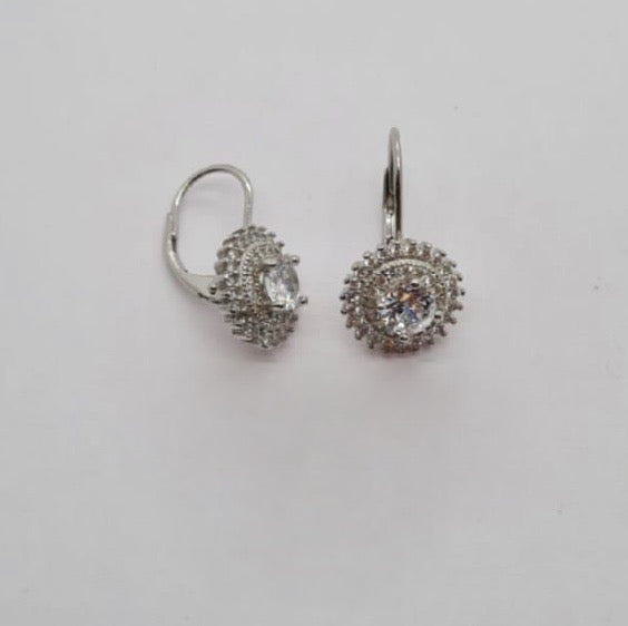 Stunning 11 mm cubic zirconia detailed earring in comfy setting