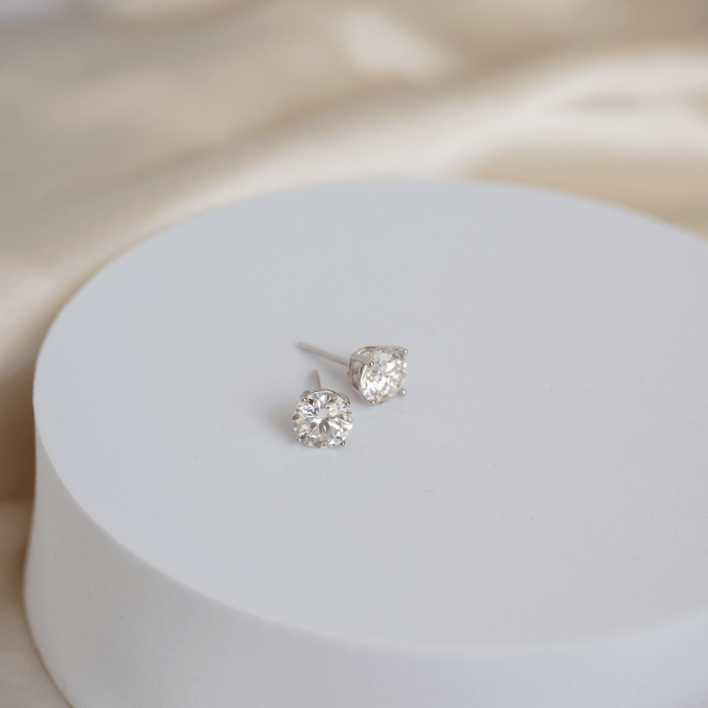 7mm Moissanite Stud Earrings(with GRA Certificate)