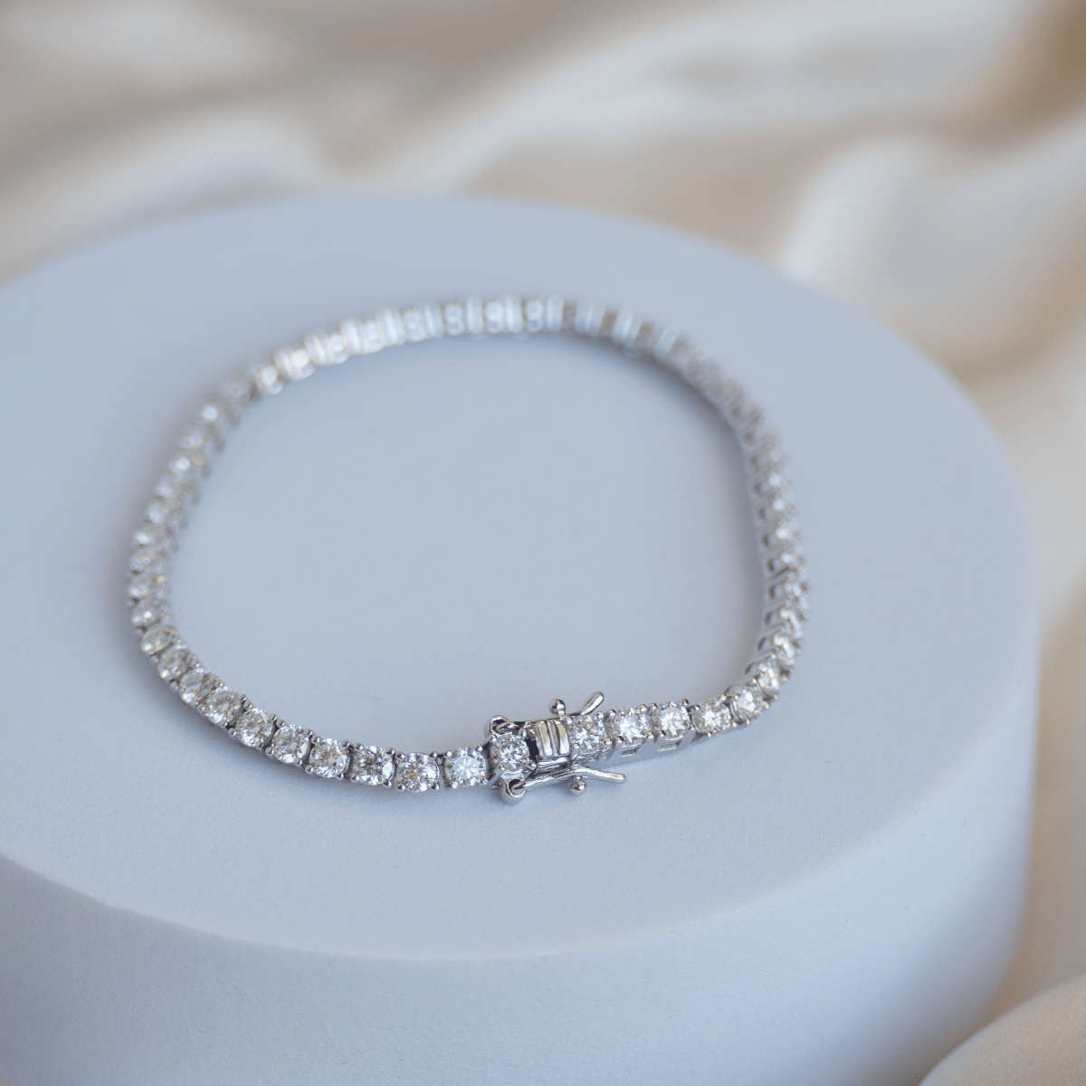 Tennis Bracelet with 3mm Moissanite stones (with GRA Certificate) - Terciany 