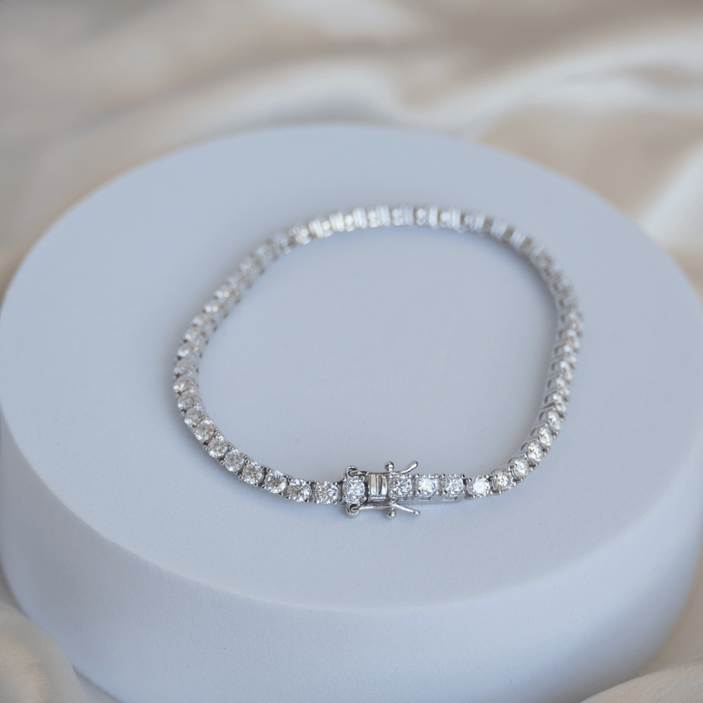 20cm Tennis bracelet with 2mm Moissanite stones (with GRA Certificate)