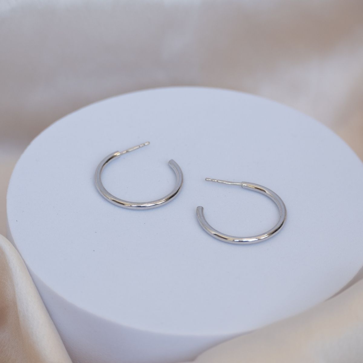 2mm Round Hoop earrings