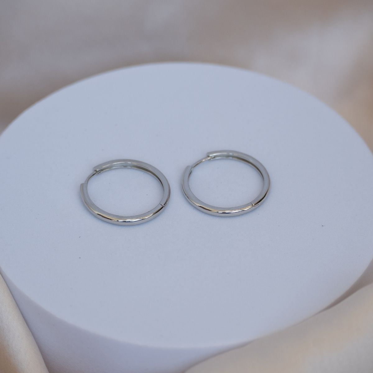 22mm Silver Huggy earrings