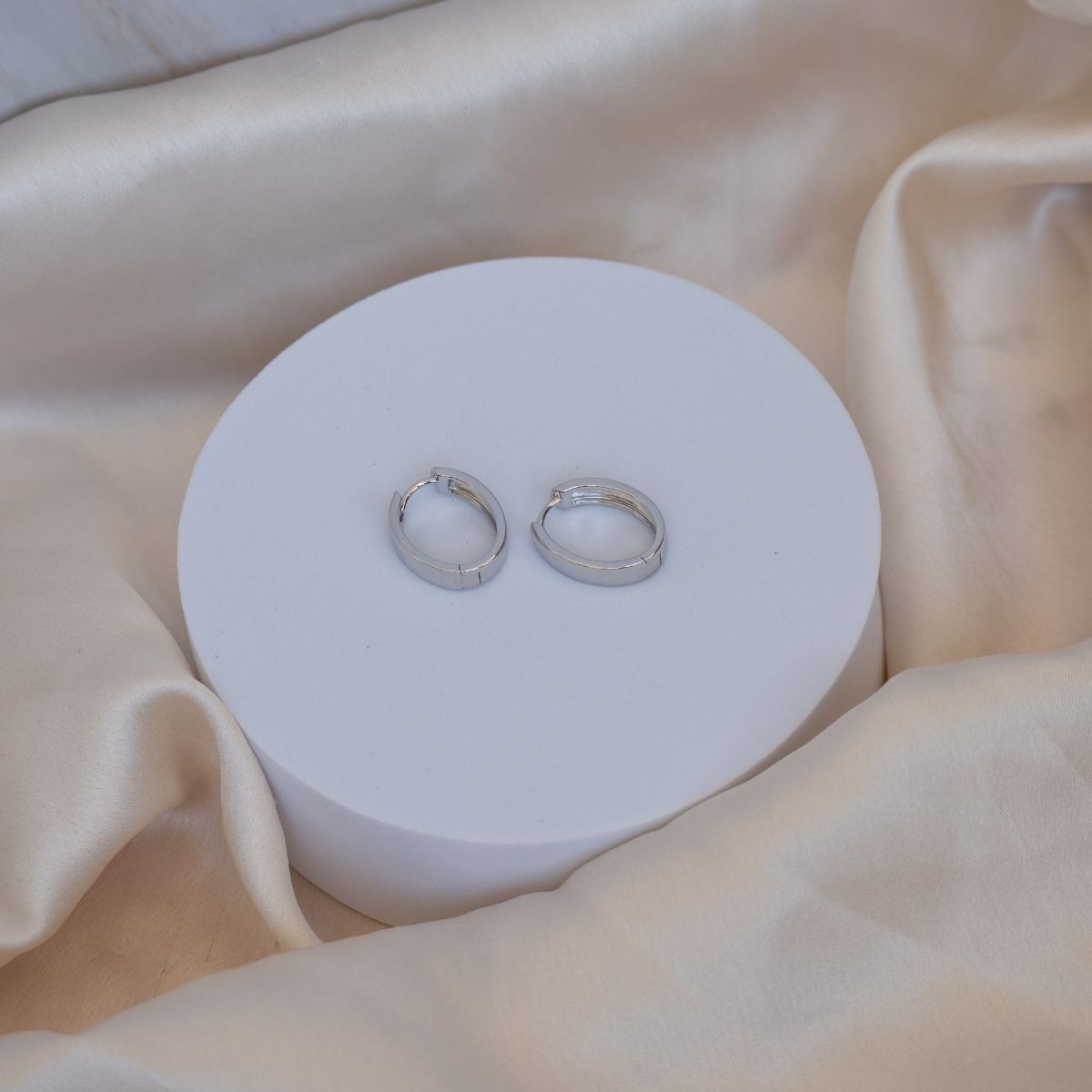 Silver Solid Oval hoops