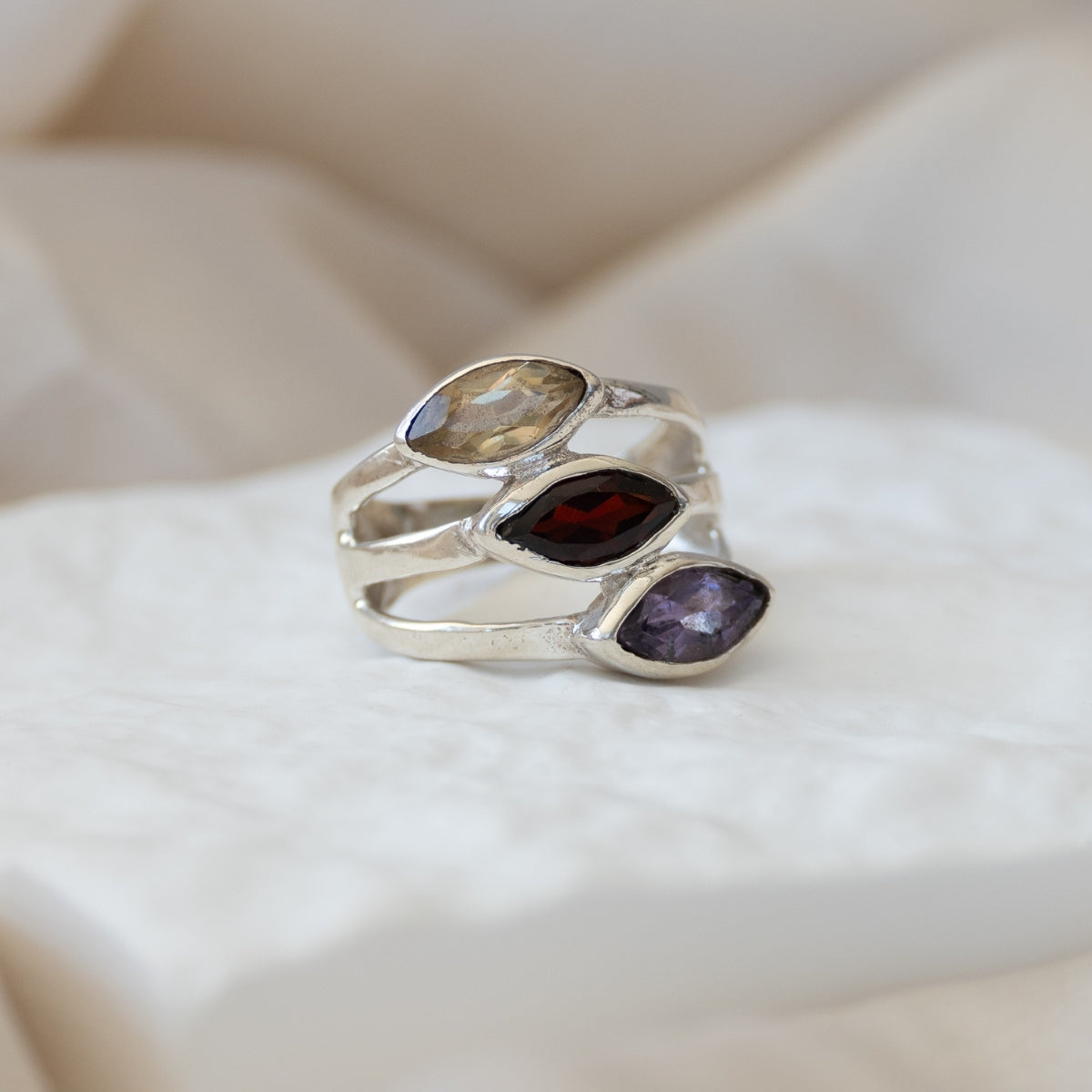 Three Teardrop shaped Semi Precious Statement ring - Terciany 
