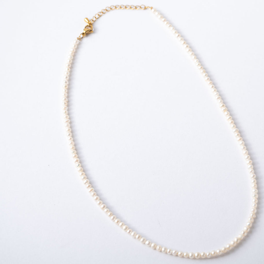 Cultured pearl necklace