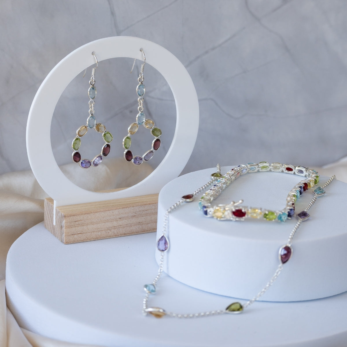 Mixture of Semi Precious teardrop stones in Necklace