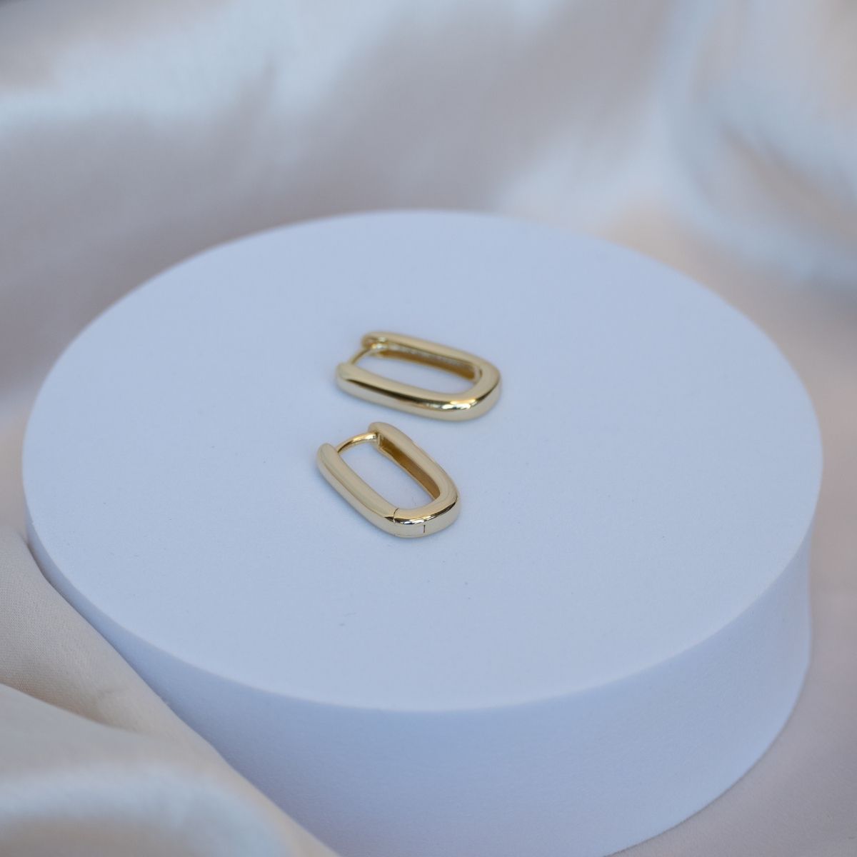 Gold 20 mm Huggy earrings