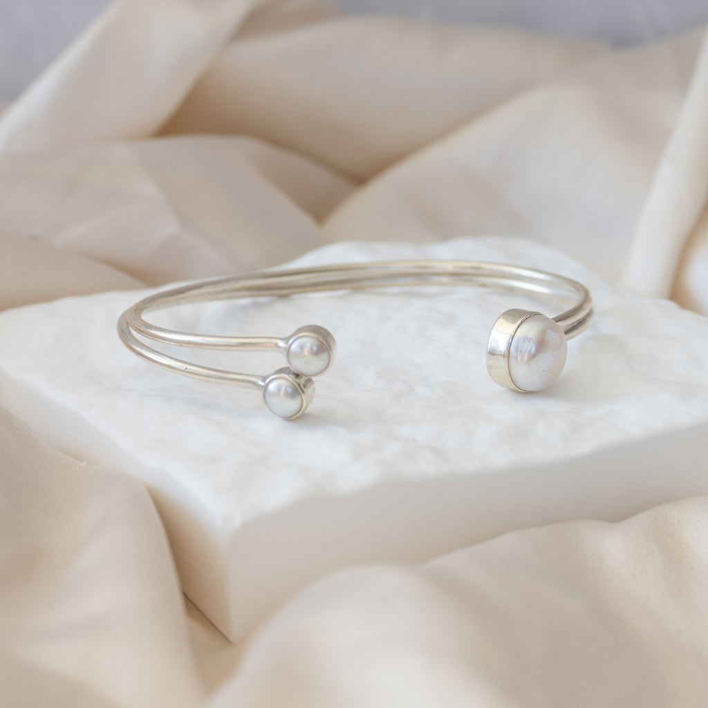 Bangle with freshwater pearls - Terciany 