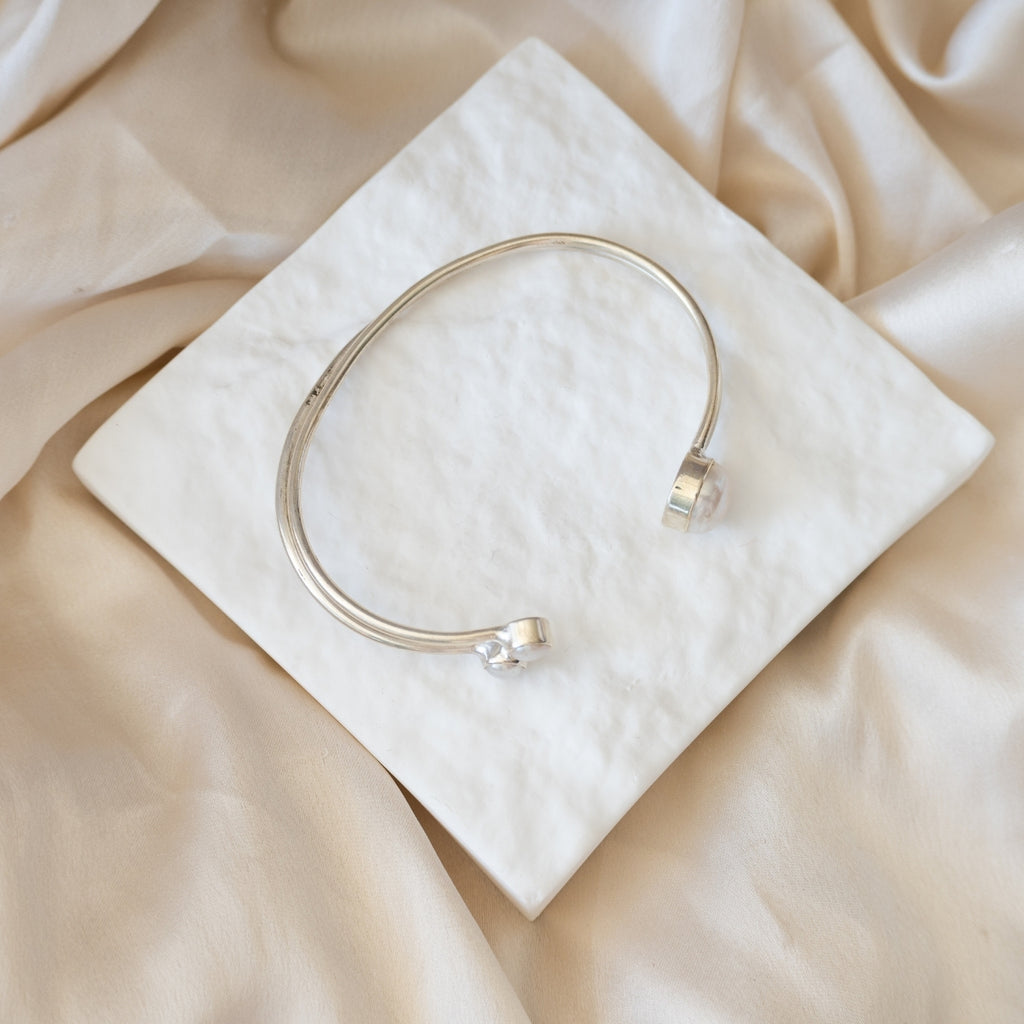 Bangle with freshwater pearls - Terciany 