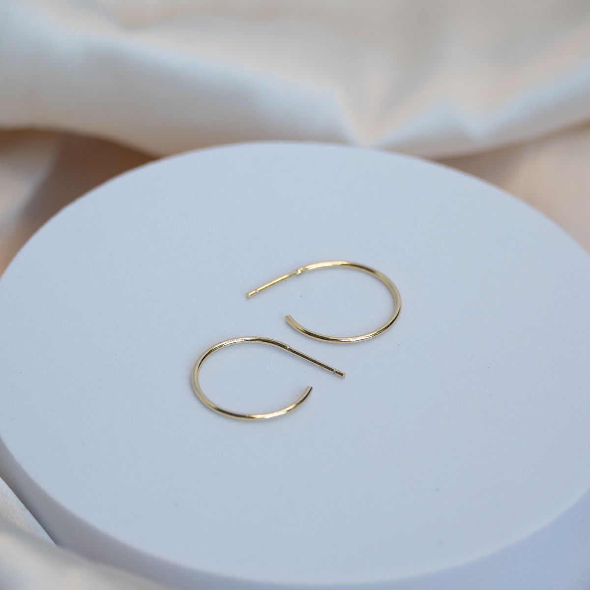 Thin Gold Hoop earrings