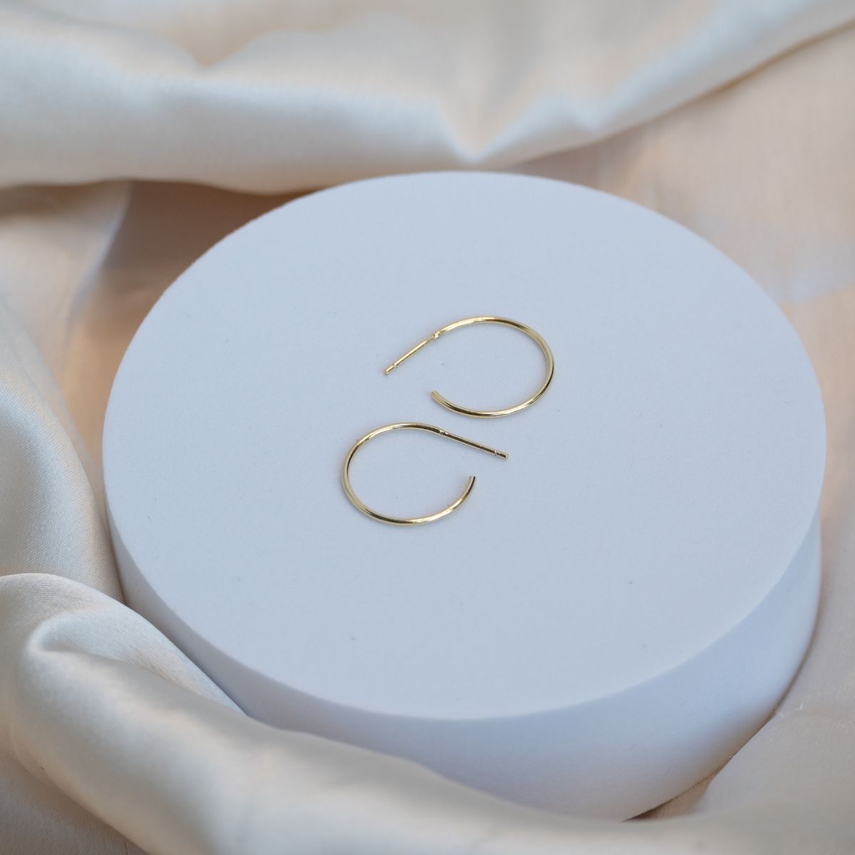 Thin Gold Hoop earrings