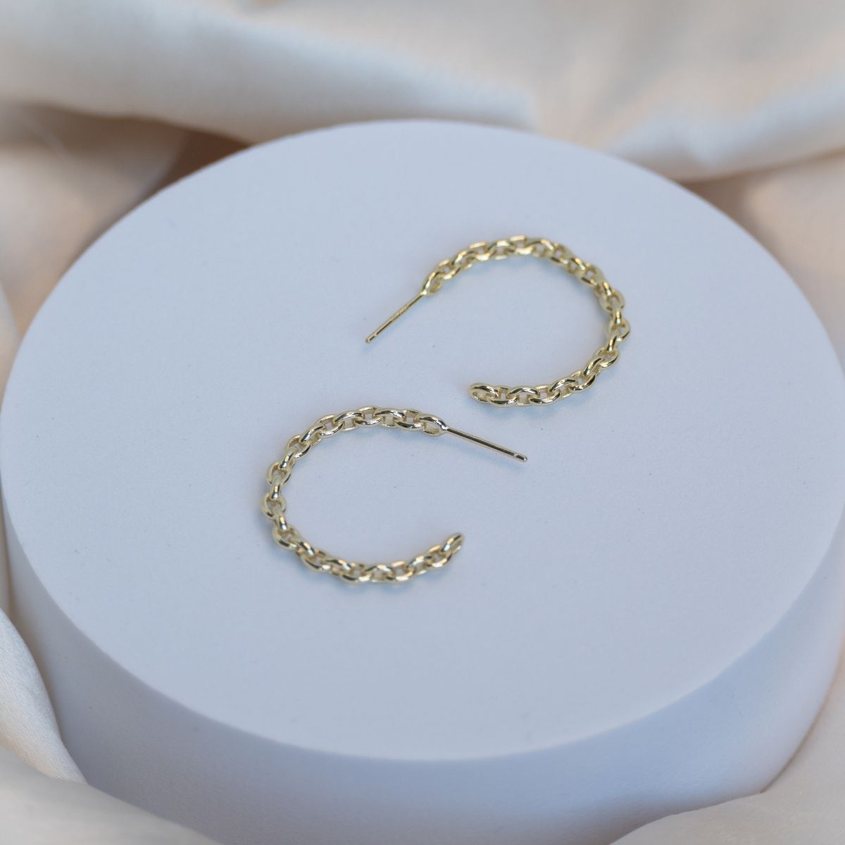 25mm Gold Cable Hoop earrings