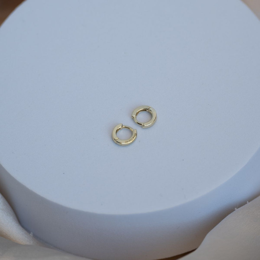 Tiny gold earrings - Terciany 