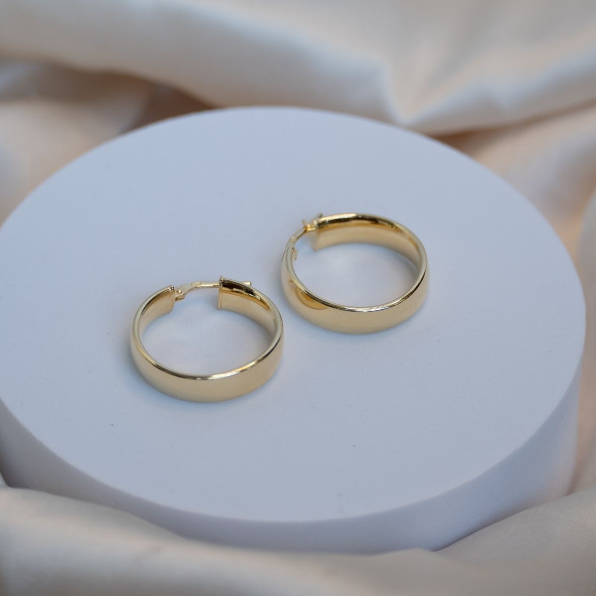 Solid Gold Spain Hoop earrings