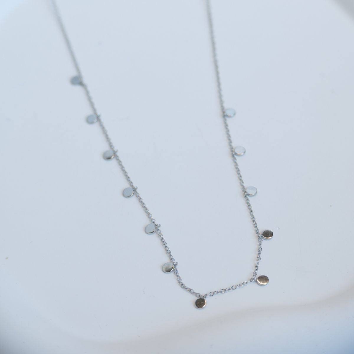 Dangly dot disc silver necklace - Terciany 