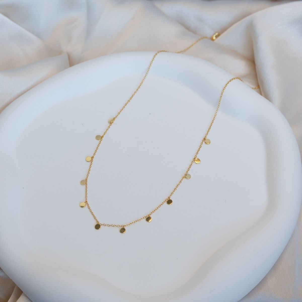 Dangly dot disc gold necklace - Terciany 