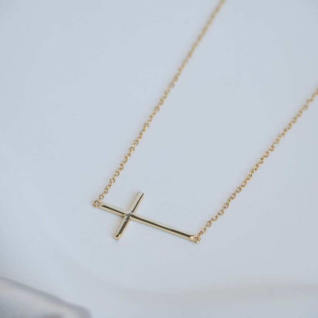 Large Gold Cross in Chain necklace - Terciany 