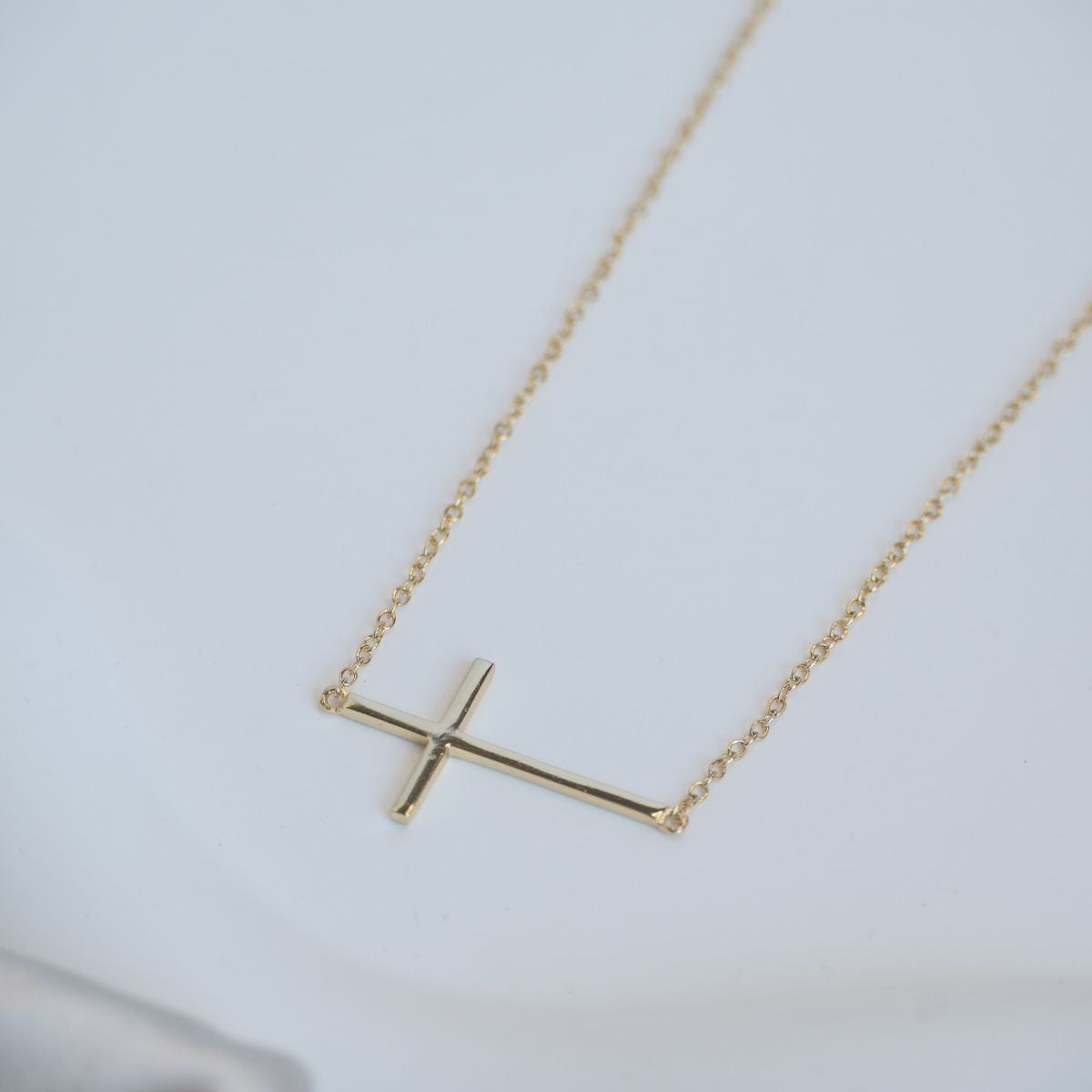 Large Gold Cross in Chain necklace - Terciany 