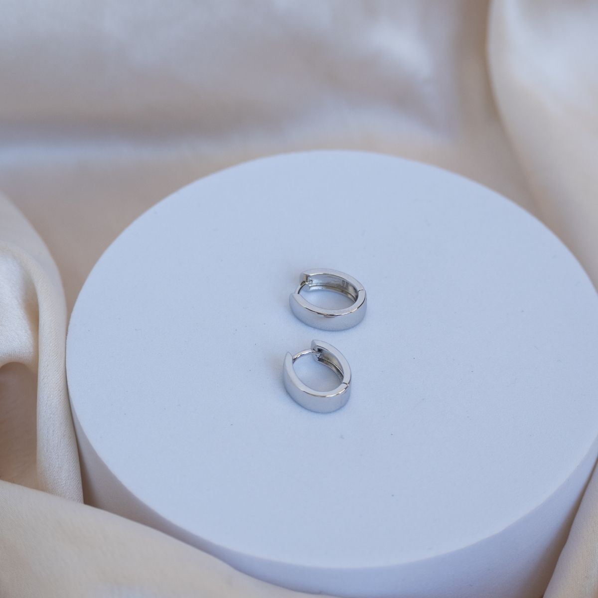 Silver Solid Oval hoops