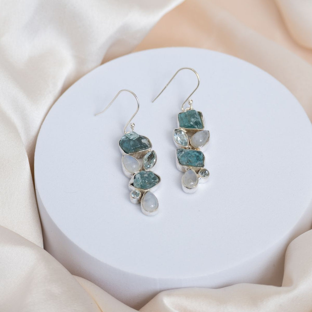 Drop earrings with a combination of natural aquamarine and moonstone