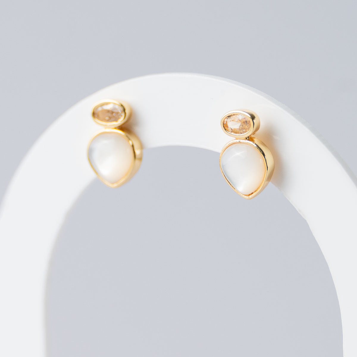Mother of Pearl Mineral Teardrop Stud Earrings