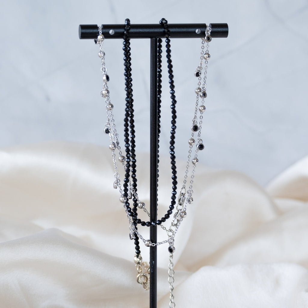 Black dot necklace - Terciany 
