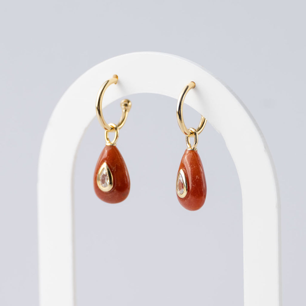 Red agate pretty woman earrings - Symbol of Strength