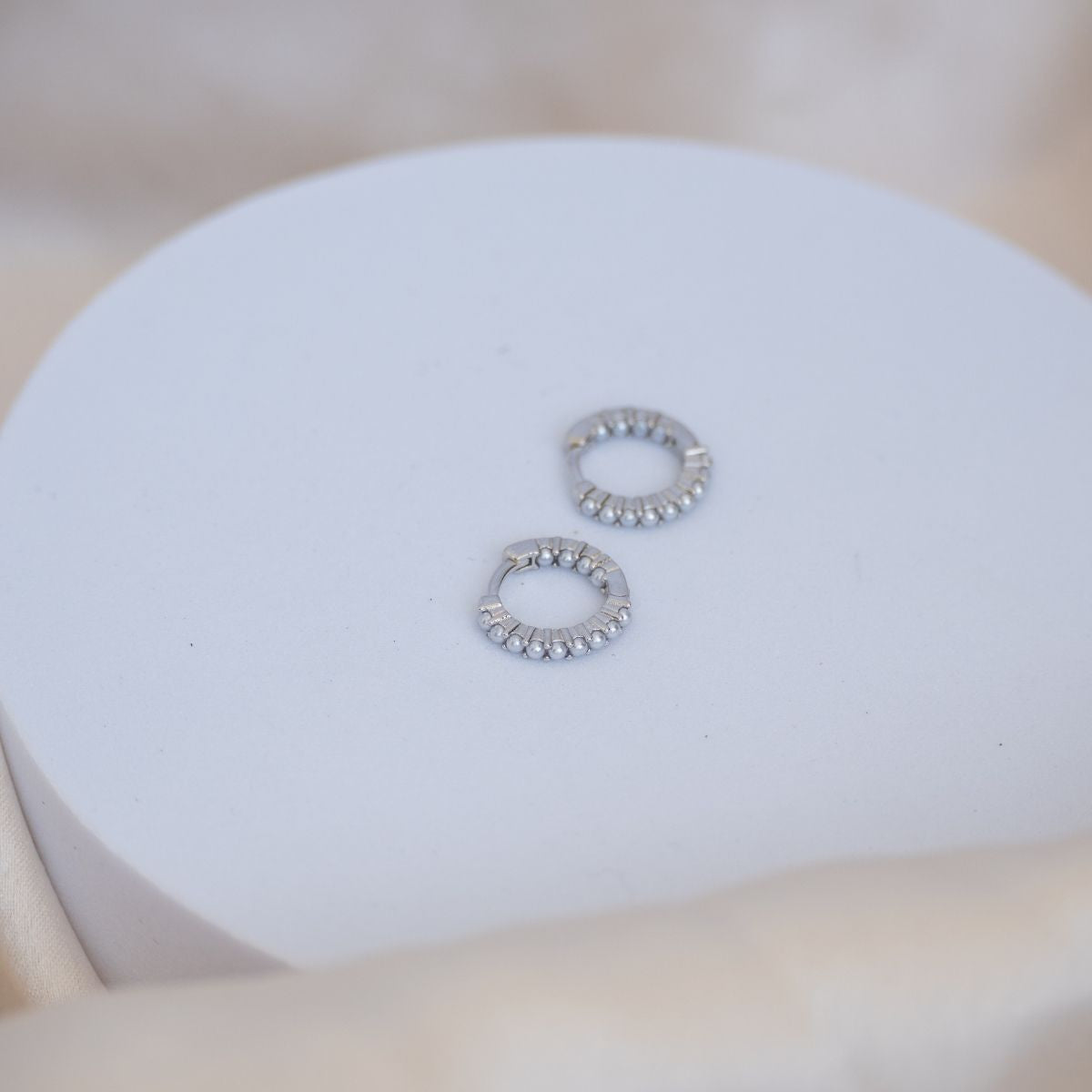 13mm Pearl huggy earrings