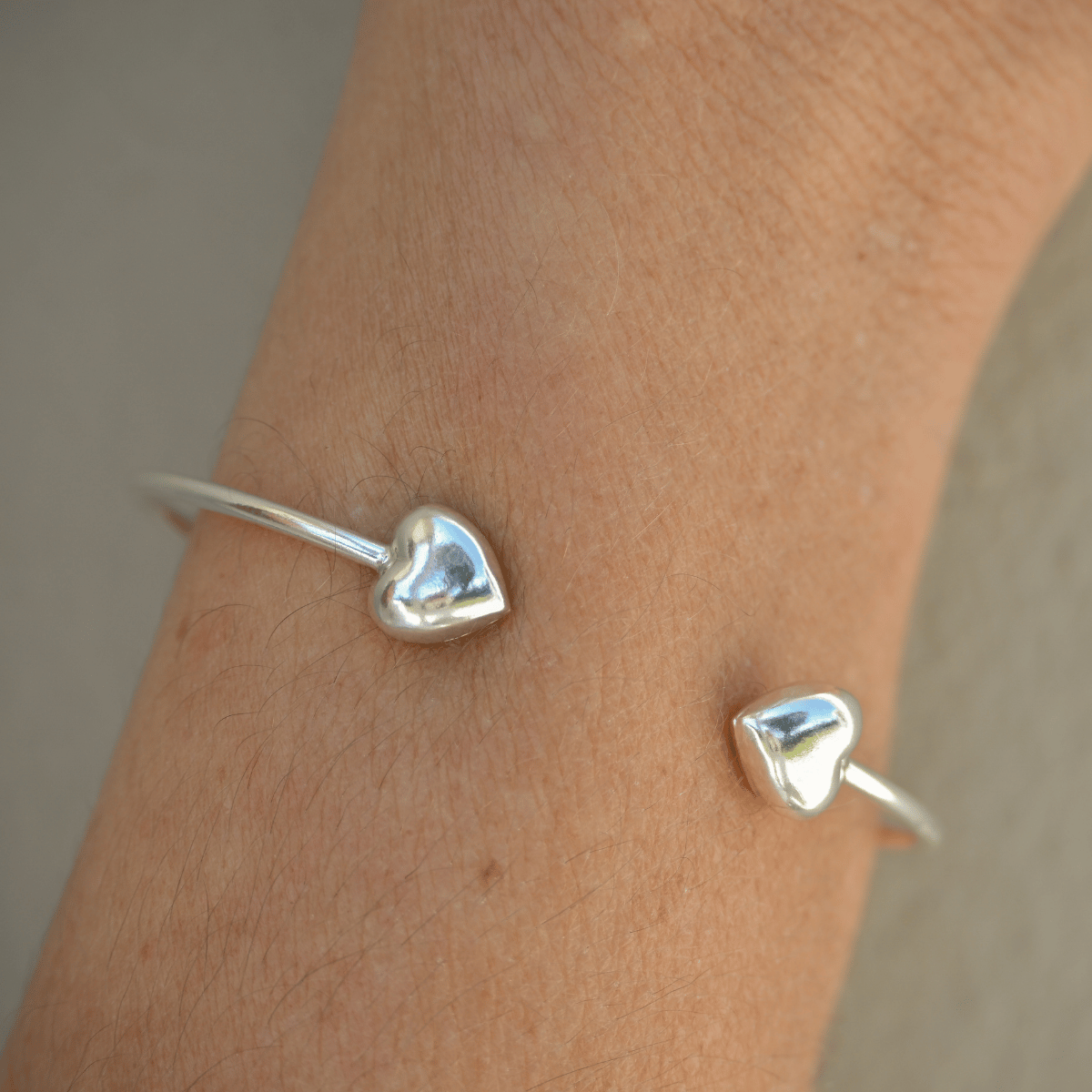 Puffy heart bracelet